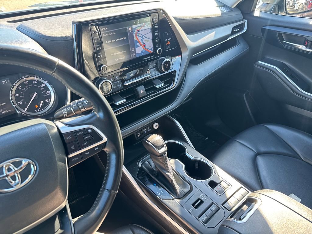 Used 2022 Toyota Highlander XLE image 23