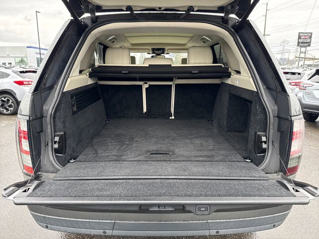 Used 2014 Land Rover Range Rover HSE image 14