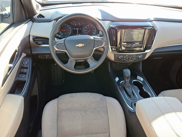 Used 2022 Chevrolet Traverse LS image 21