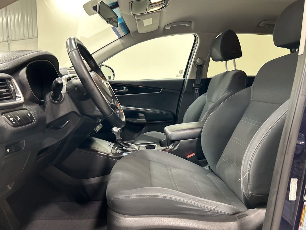 Used 2020 Kia Sorento S image 10