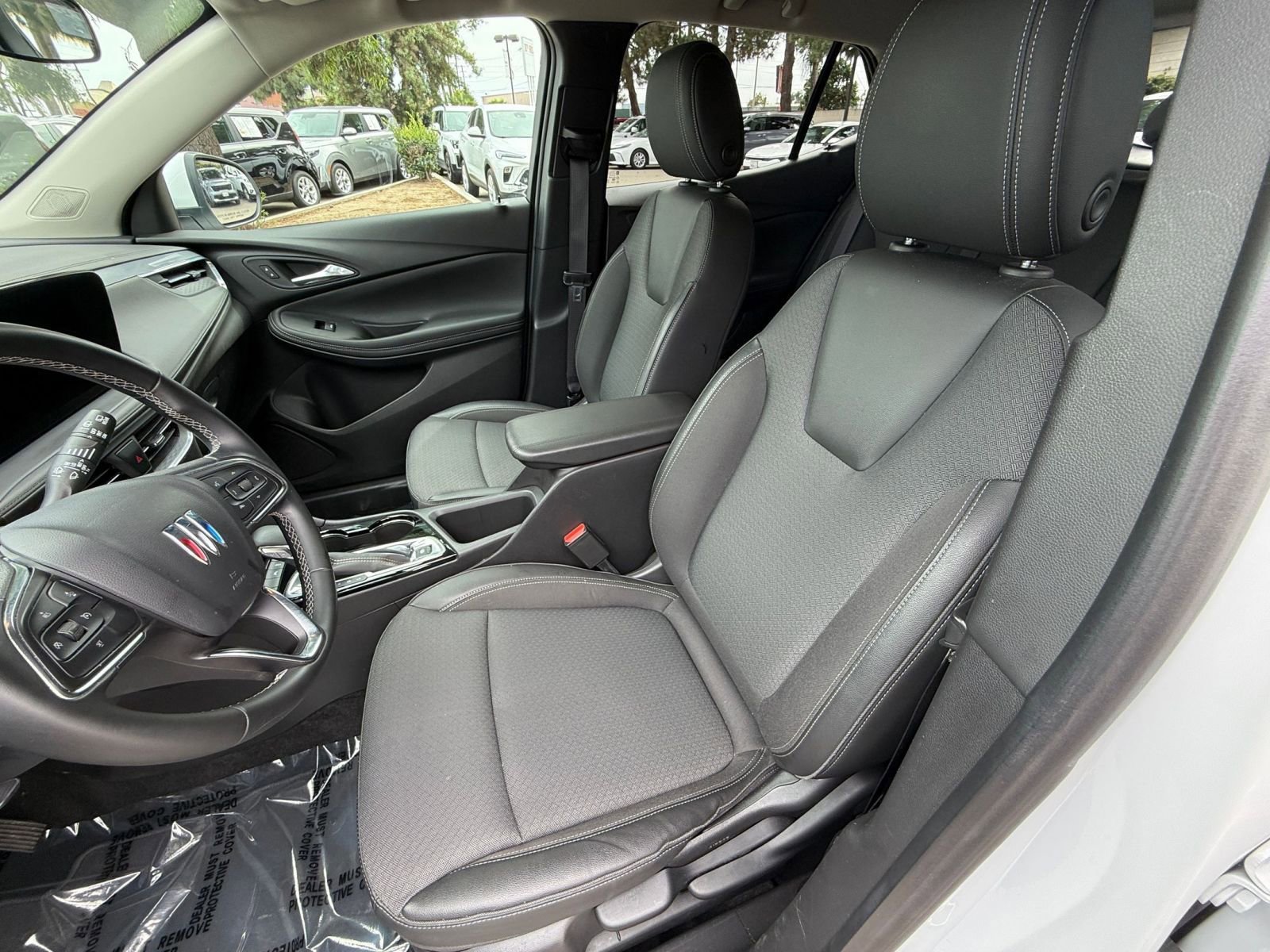 Used 2025 Buick Encore GX Preferred image 24