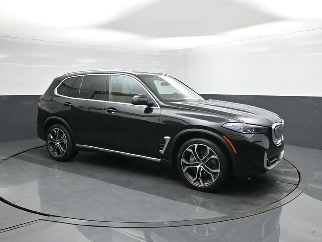New 2026 BMW X5 xDrive50e w/ Climate Comfort Package image 17