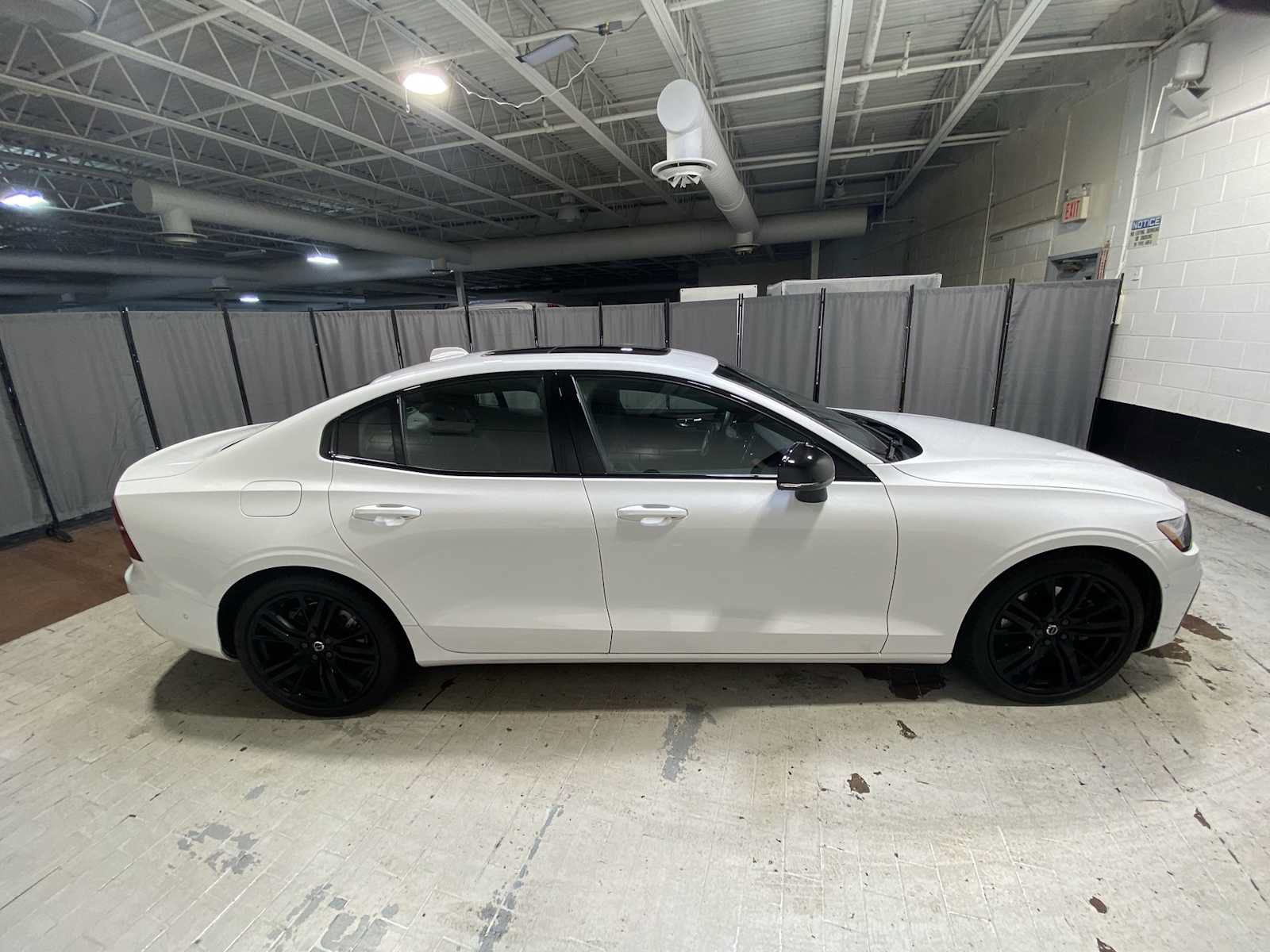 Used 2023 Volvo S60 B5 Plus w/ Climate Package AWD/4WD image 27