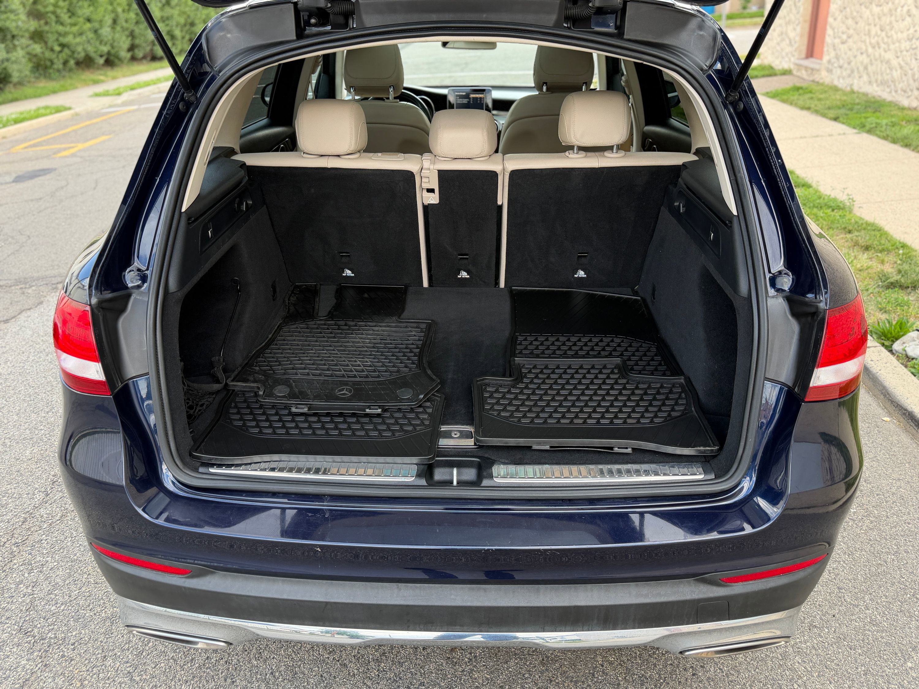 Used 2019 Mercedes-Benz GLC 300 4MATIC image 14