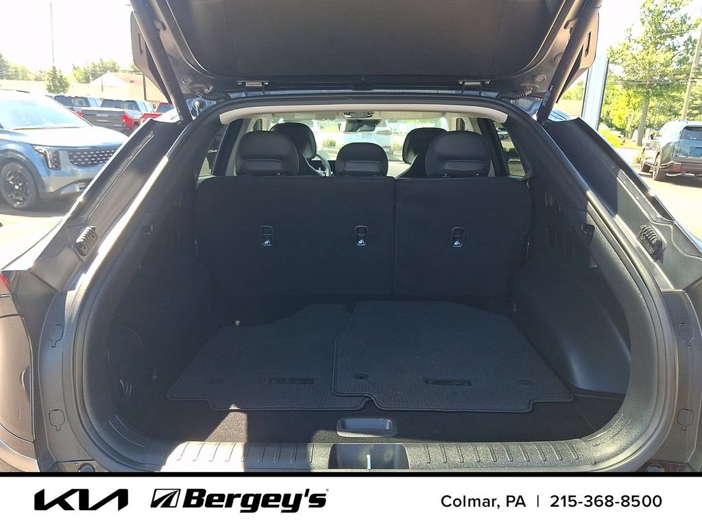 Certified 2025 Kia EV6 Wind AWD/4WD image 30