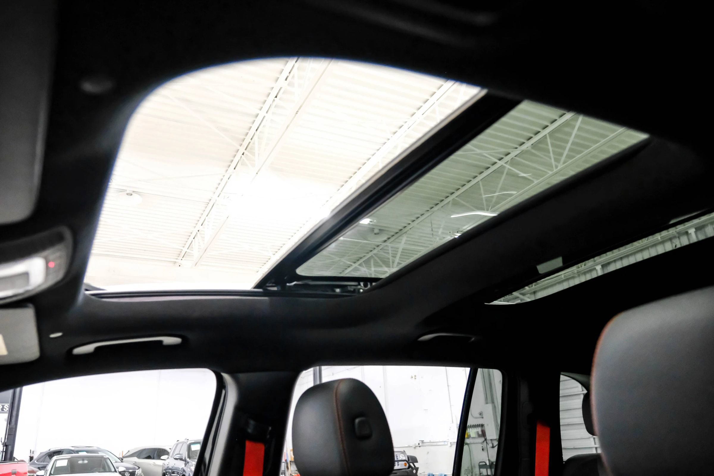 Used 2024 Mercedes-Benz GLB 35 AMG 4MATIC image 4