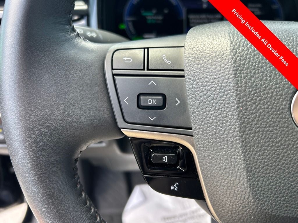 Used 2026 Toyota Camry XLE FWD image 6