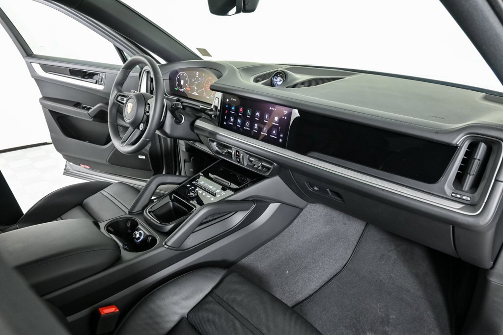 New 2025 Porsche Cayenne Coupe image 25