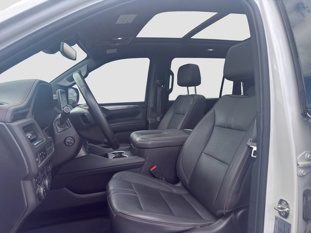 Used 2023 Chevrolet Suburban RST w/ Sport Performance Package AWD/4WD image 9