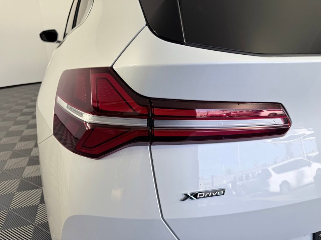 Used 2025 BMW X3 xDrive30i w/ Convenience Package image 29