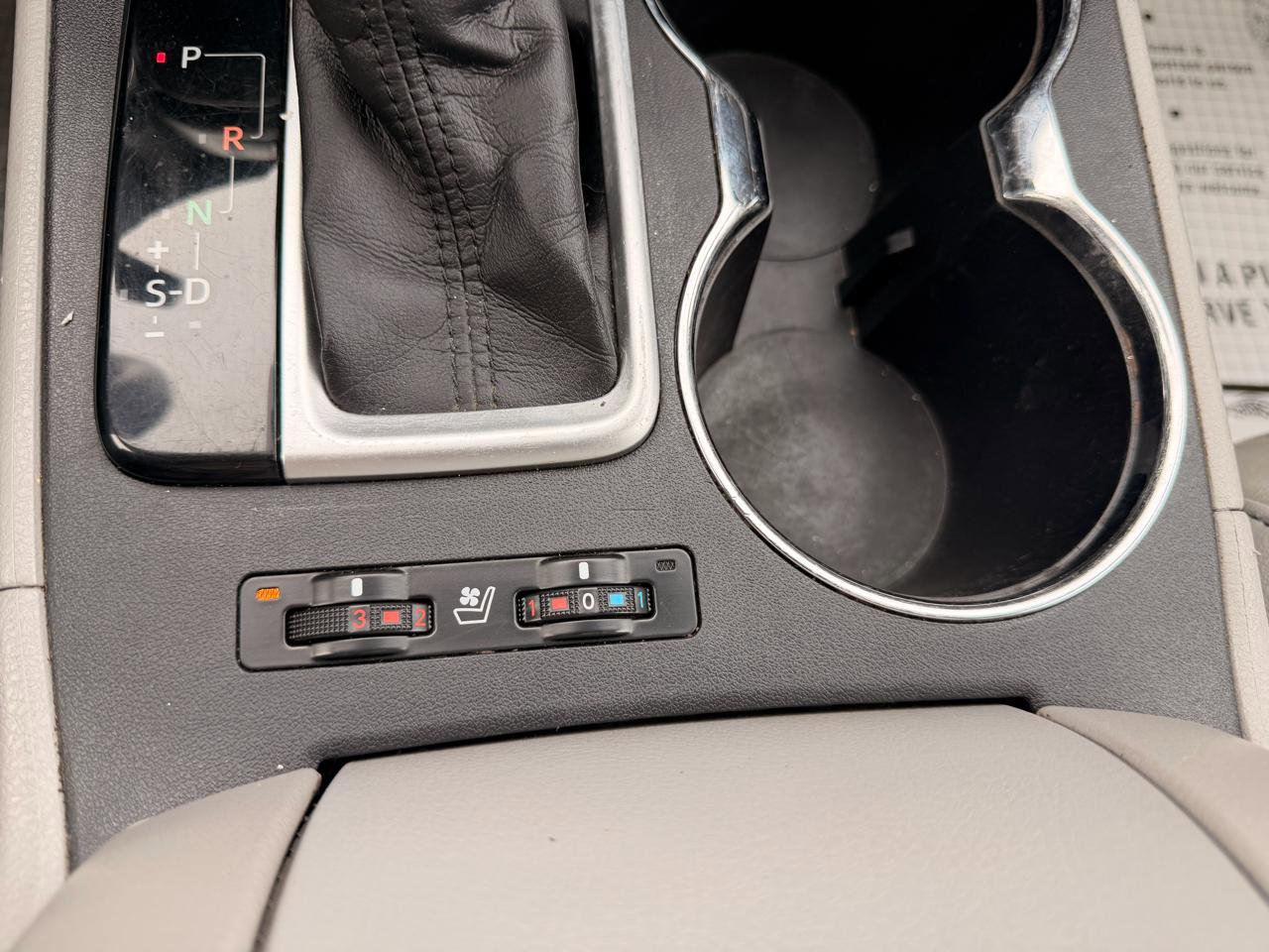 Used 2016 Toyota Highlander Limited Platinum image 40