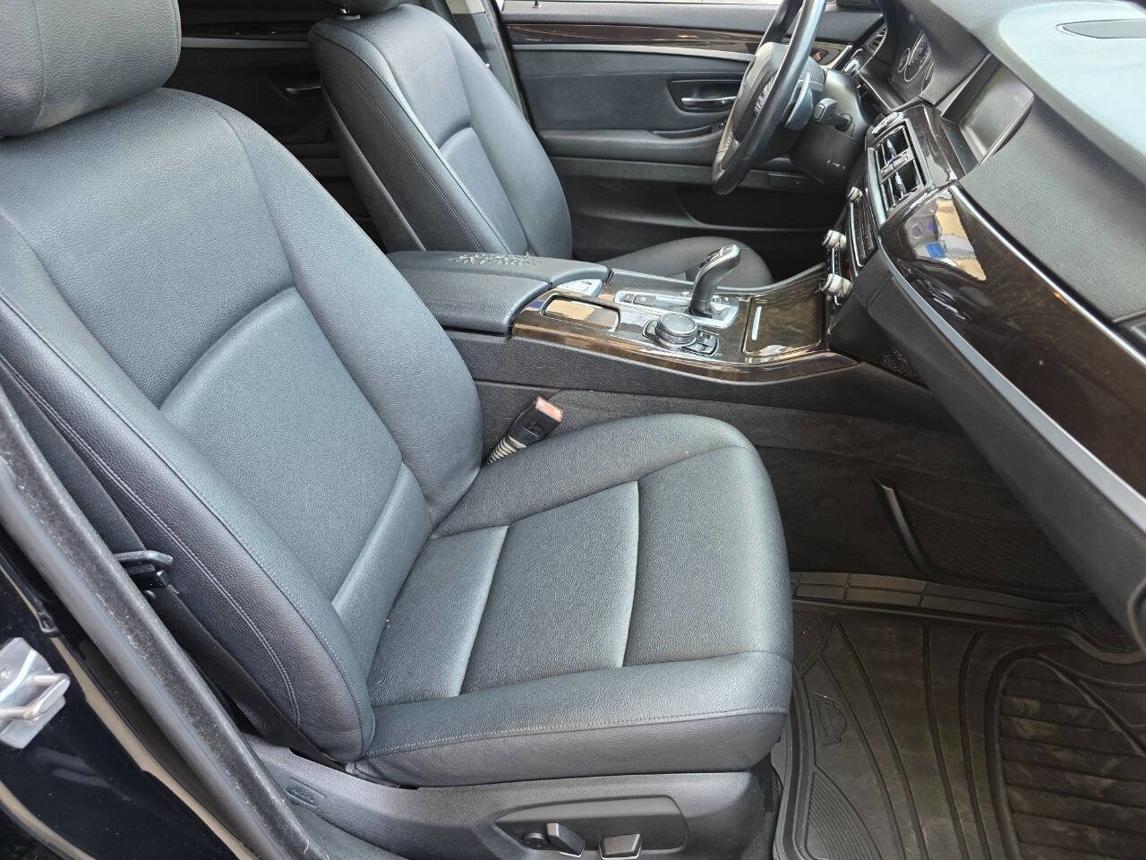 Used 2016 BMW 528i Sedan RWD image 25