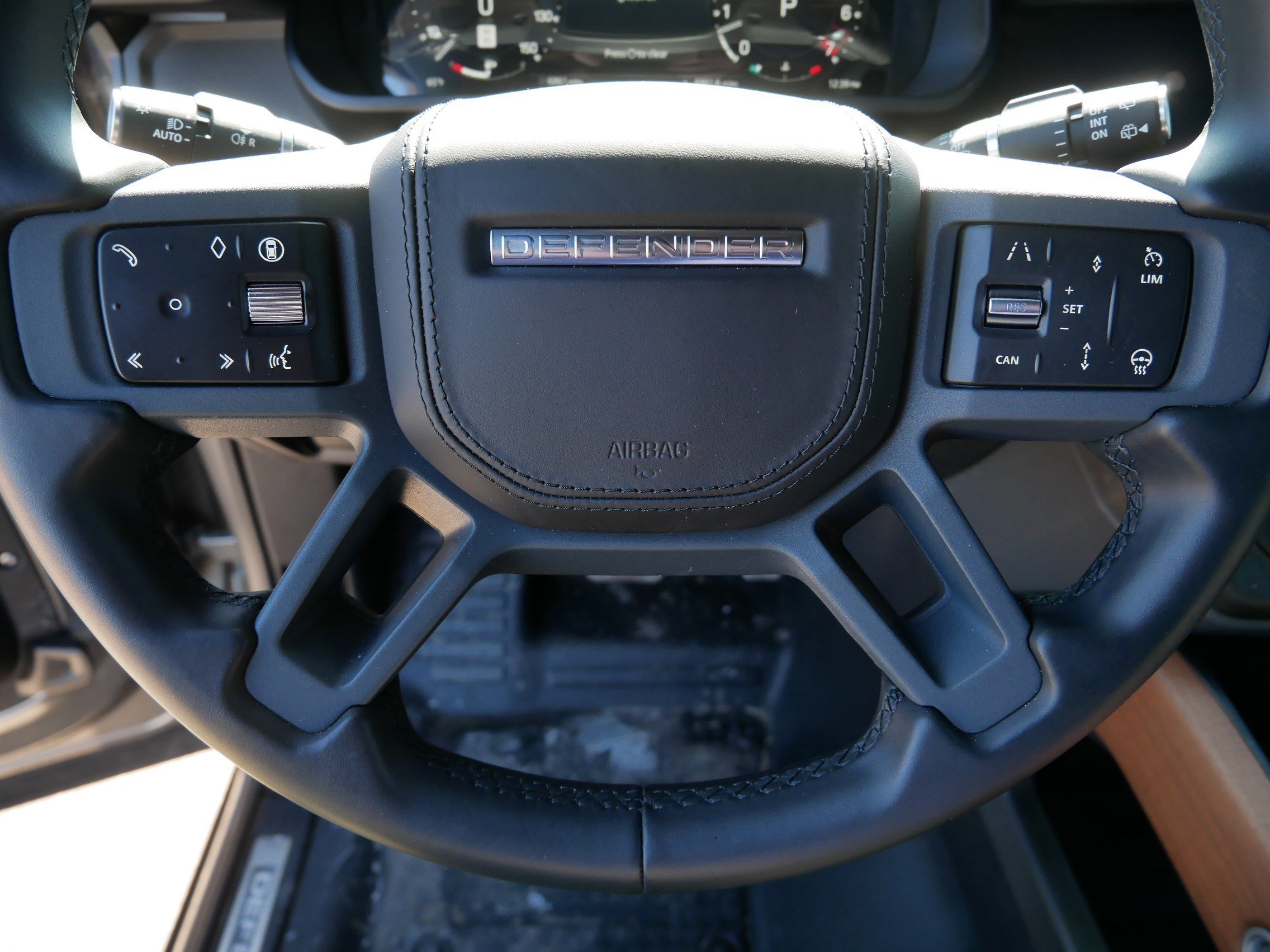 Used 2024 Land Rover Defender 130 X AWD/4WD image 25