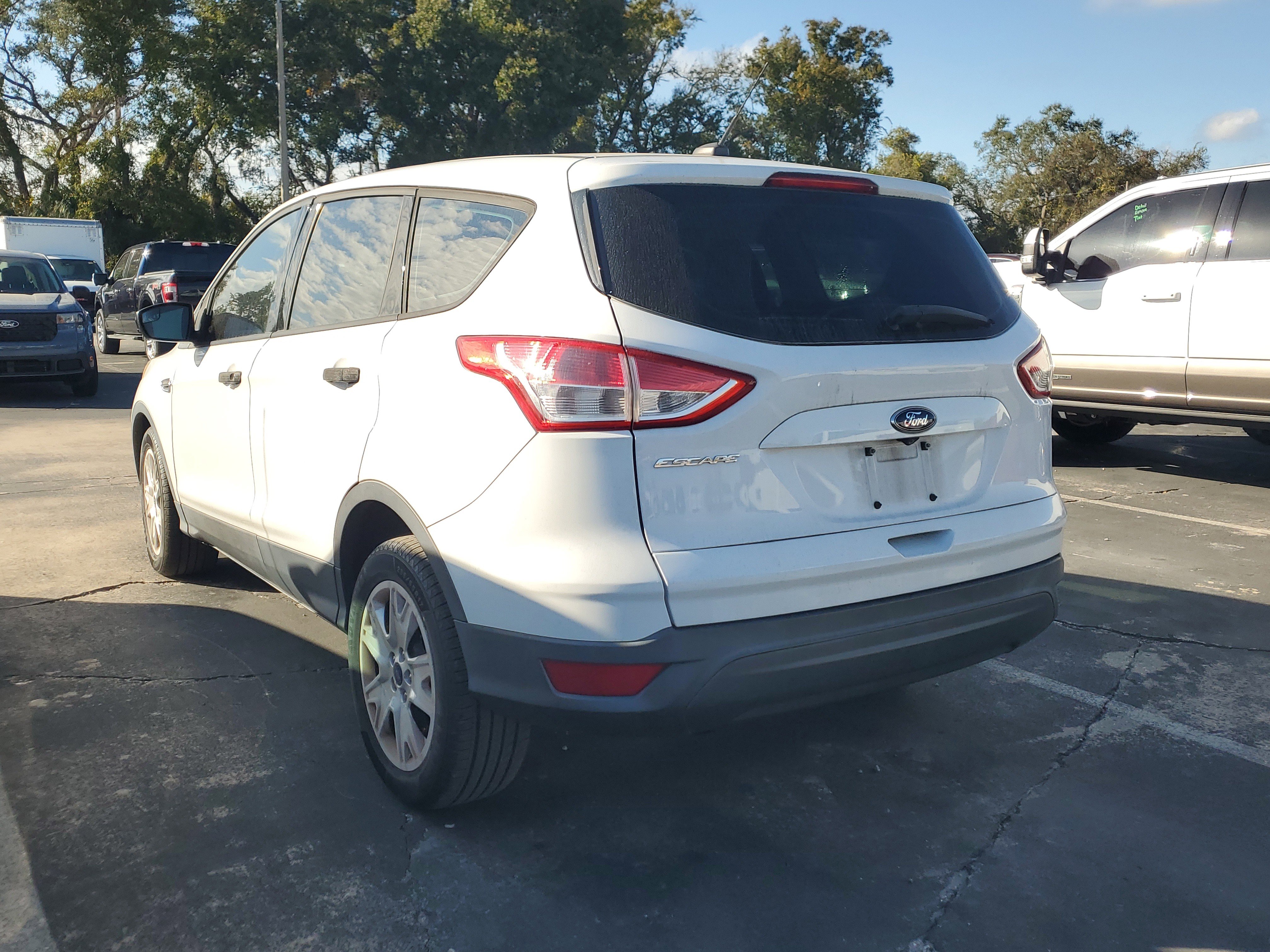 Used 2015 Ford Escape S image 4