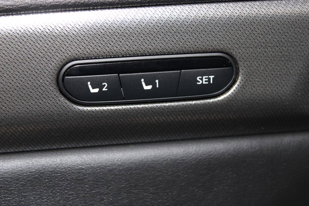 Used 2023 INFINITI QX60 Luxe FWD image 36