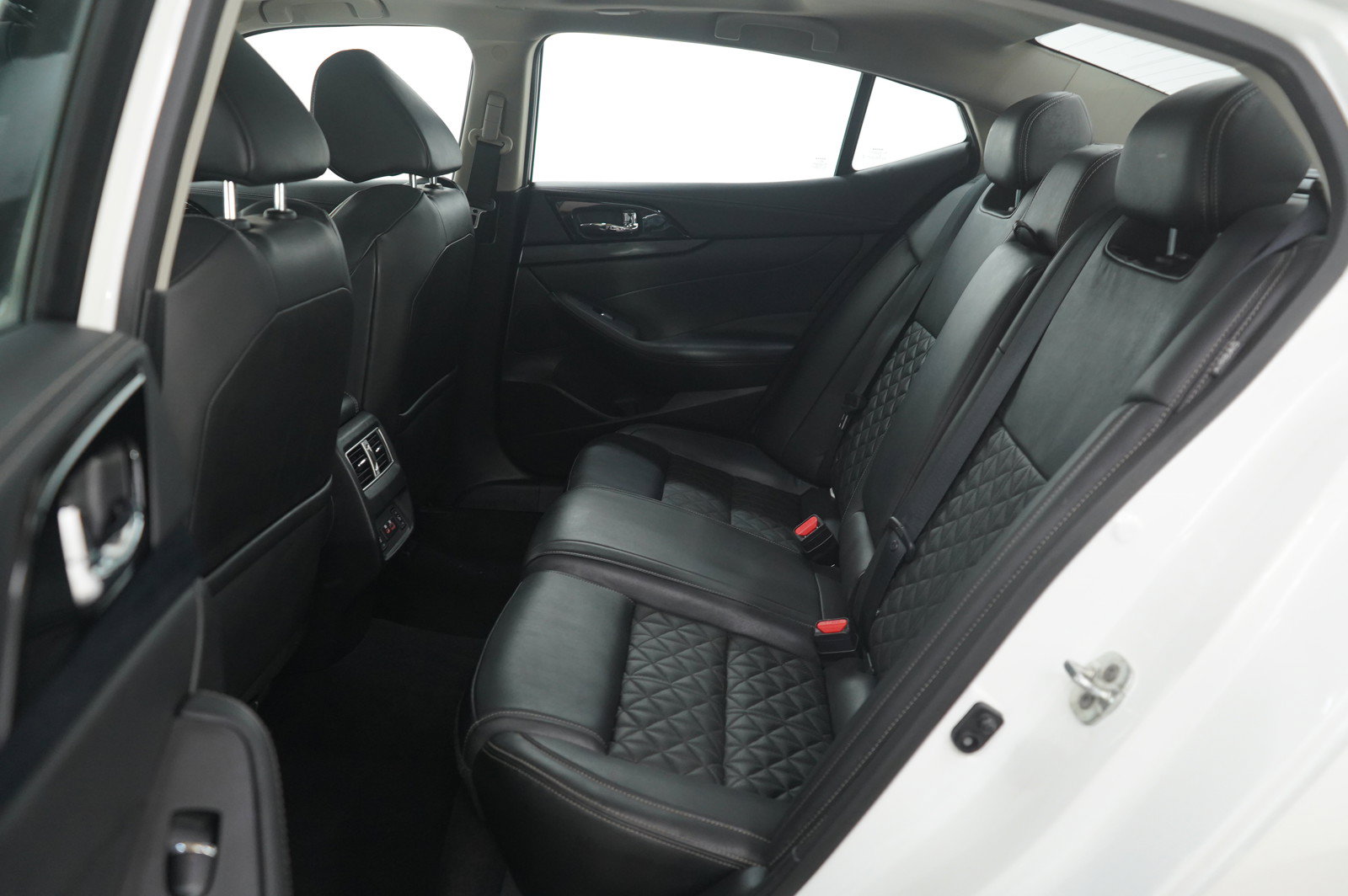 Used 2023 Nissan Maxima Platinum FWD image 14