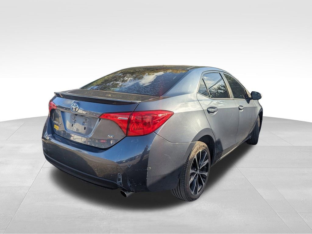 Used 2019 Toyota Corolla SE image 2