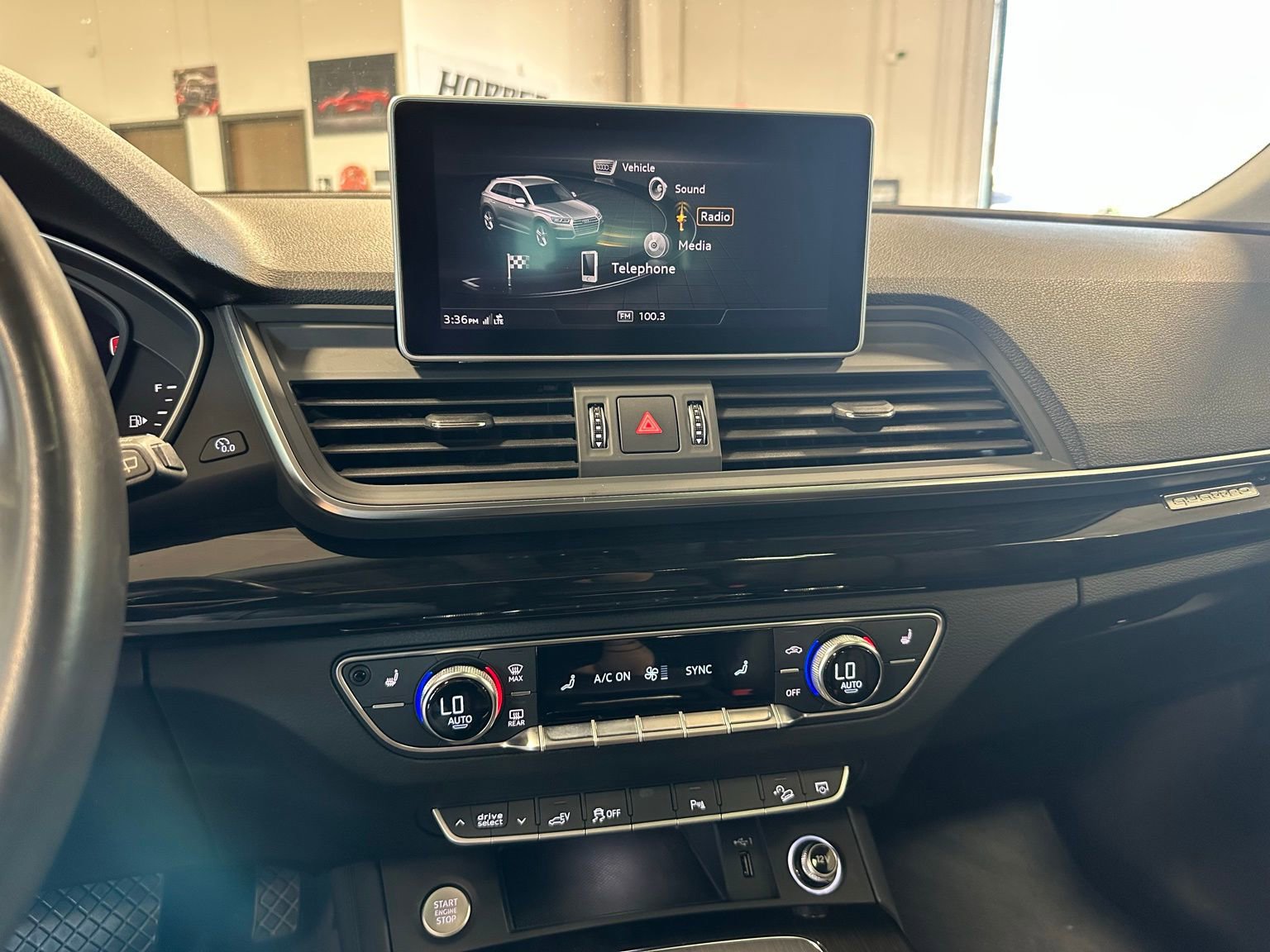 Used 2020 Audi Q5 e Premium Plus w/ Premium Plus Package image 25