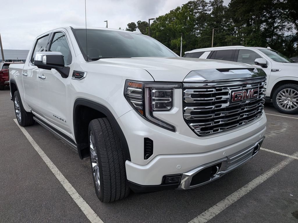 Used 2023 GMC Sierra 1500 Denali w/ Denali Reserve Package AWD/4WD image 13