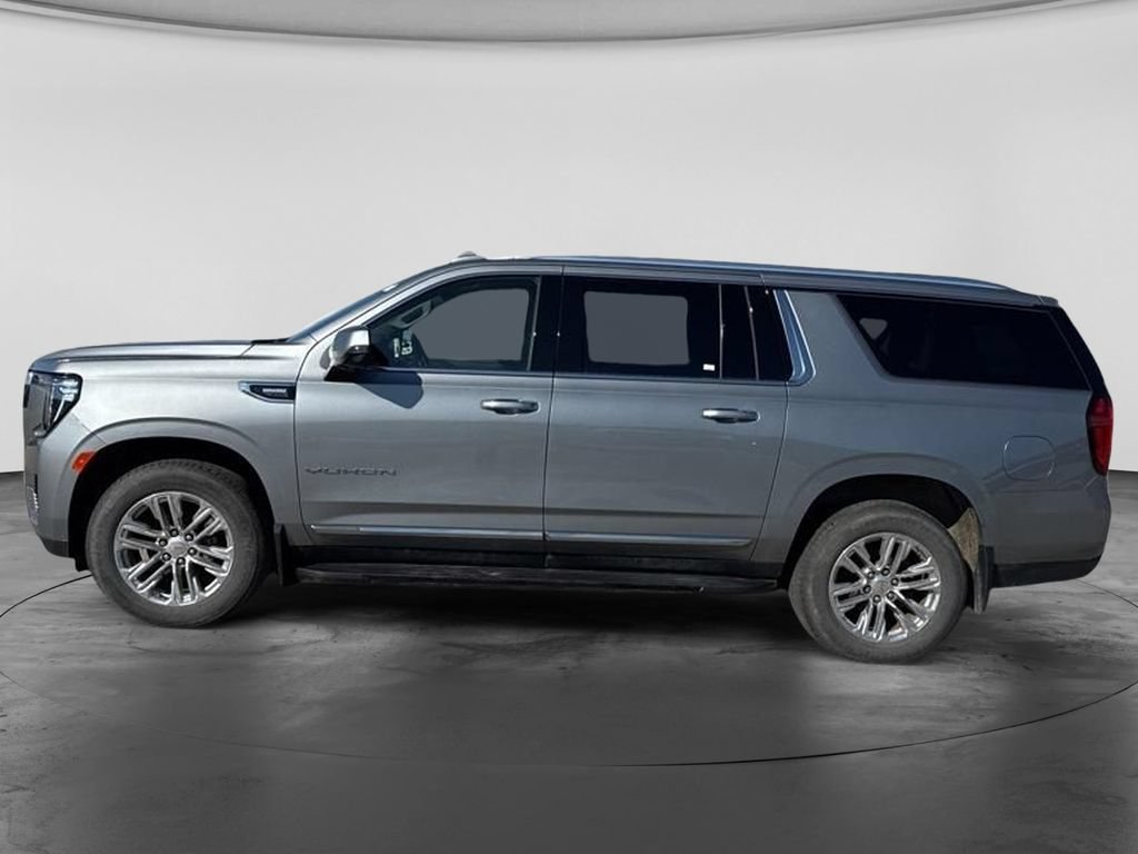 Used 2023 GMC Yukon XL SLT w/ SLT Premium Package AWD/4WD image 5