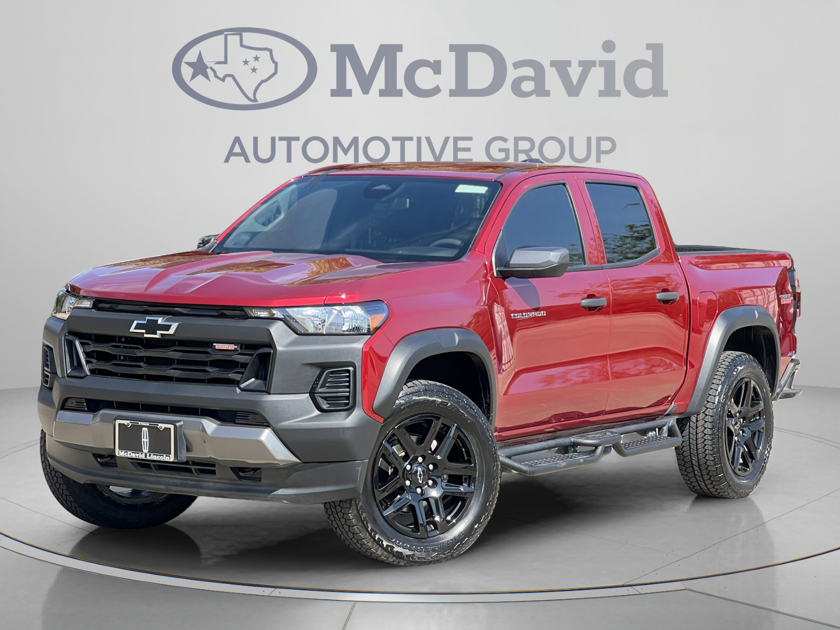 Used 2025 Chevrolet Colorado Trail Boss AWD/4WD image 2