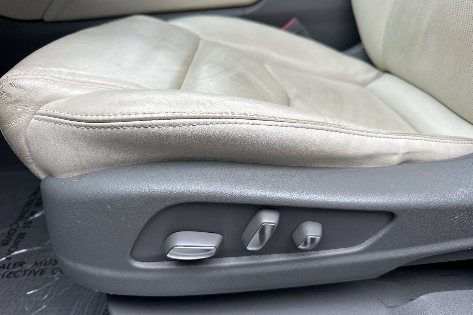 Used 2018 Cadillac XT5 Luxury w/ Driver Awareness Package image 15