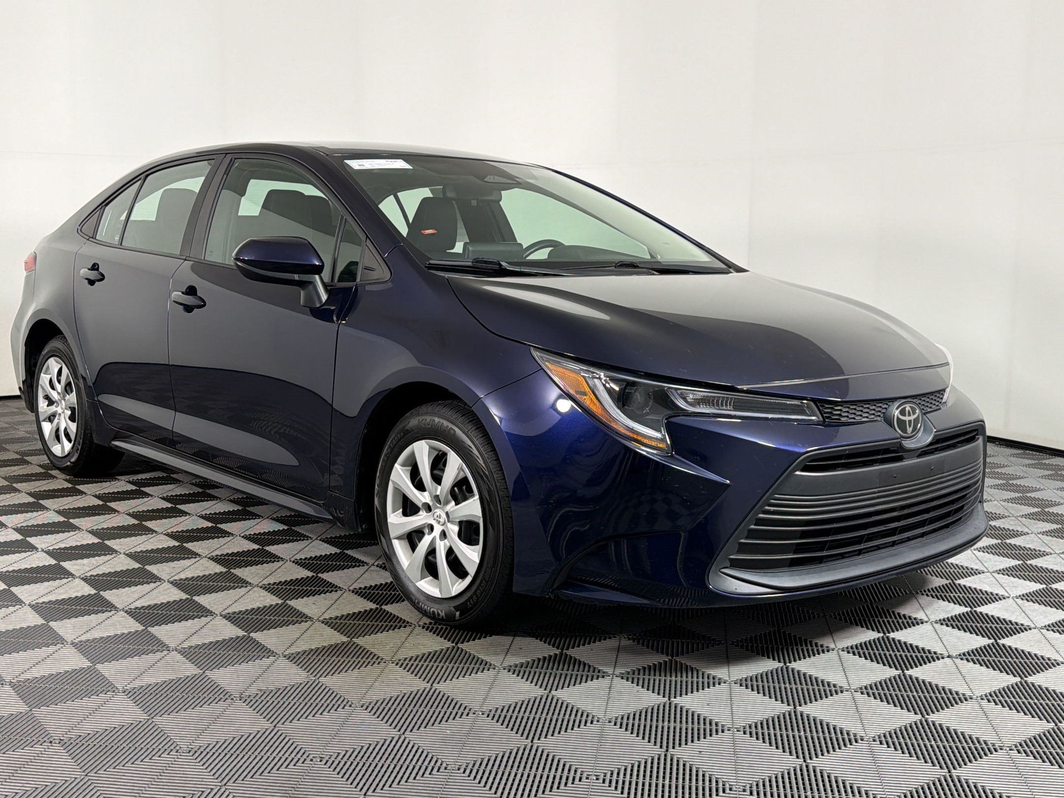 Used 2024 Toyota Corolla LE FWD image 22