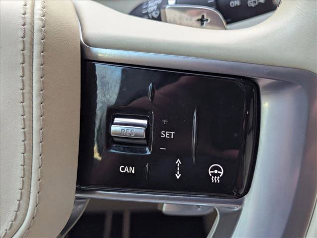 Used 2025 Land Rover Range Rover SE AWD/4WD image 9