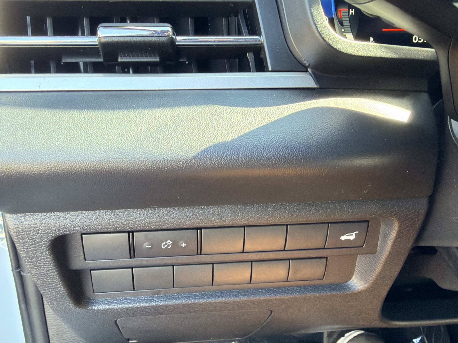 Used 2024 Mitsubishi Outlander Ralliart AWD/4WD image 30