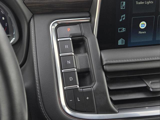 Used 2023 Chevrolet Tahoe LT w/ Luxury Package AWD/4WD image 15