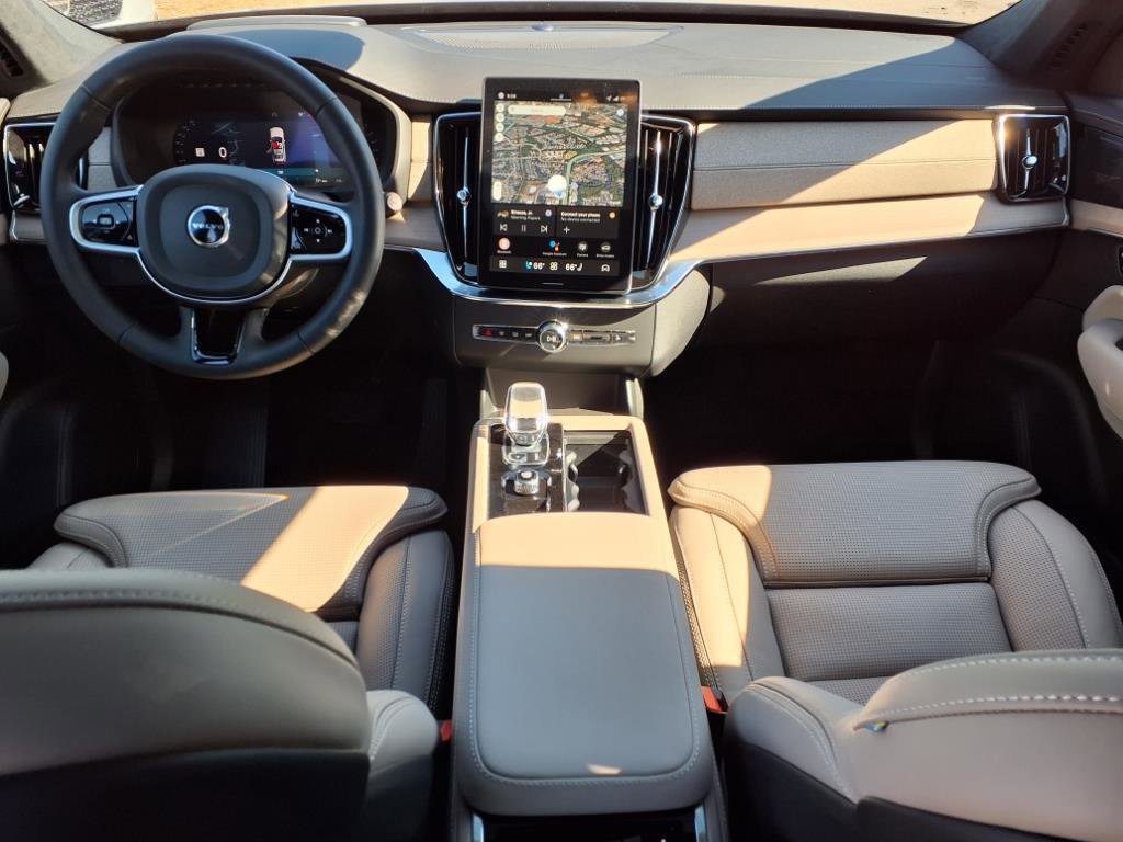 New 2026 Volvo XC90 B6 Ultra w/ Lounge Package image 8