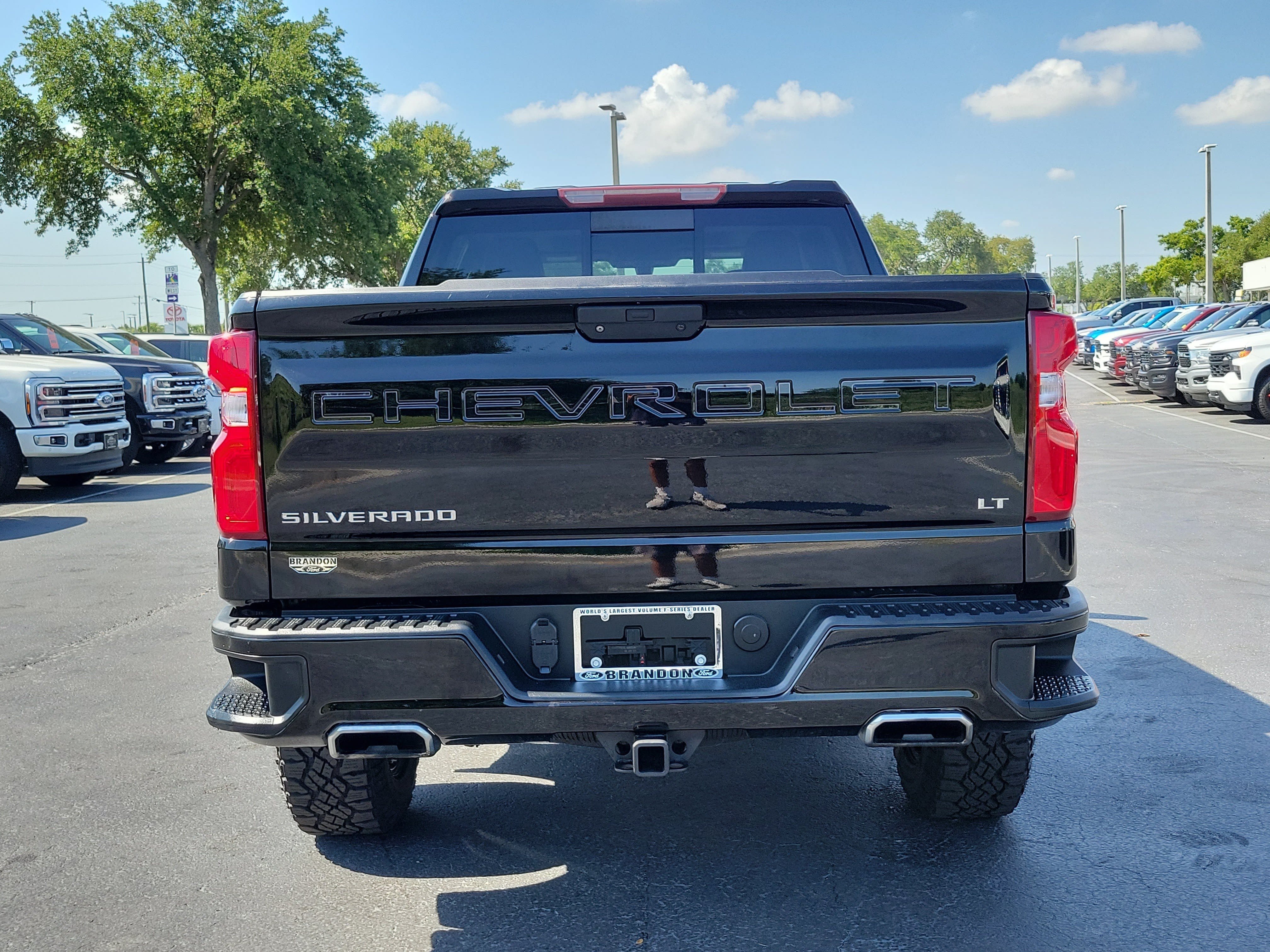 Used 2021 Chevrolet Silverado 1500 LT Trail Boss w/ Convenience Package II AWD/4WD image 6
