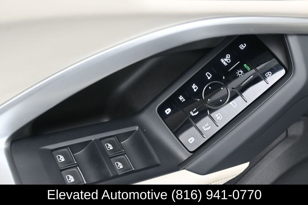 Used 2025 Audi Q5 Prestige AWD/4WD image 16