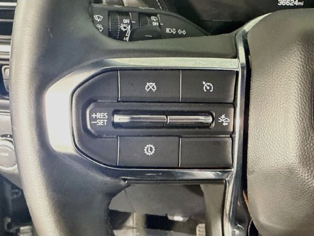 Used 2025 GMC Yukon Denali RWD image 13
