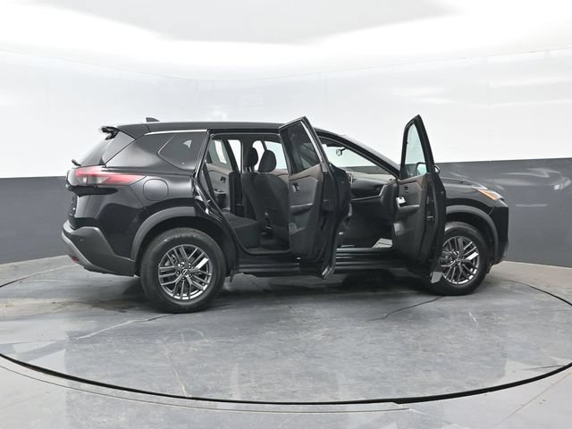 Used 2023 Nissan Rogue S AWD/4WD image 25