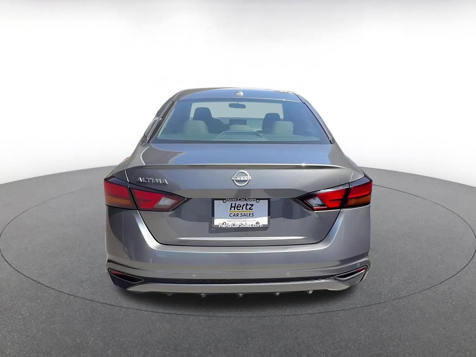 Used 2025 Nissan Altima 2.5 SV FWD image 12