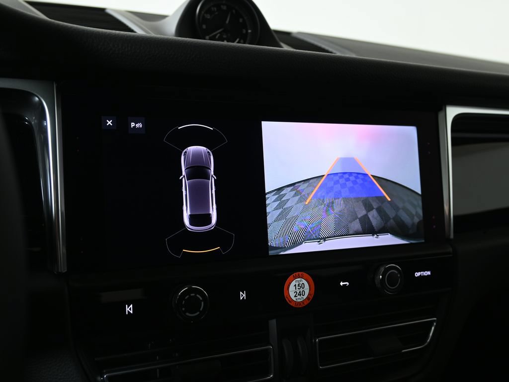 Used 2026 Porsche Macan AWD/4WD image 26