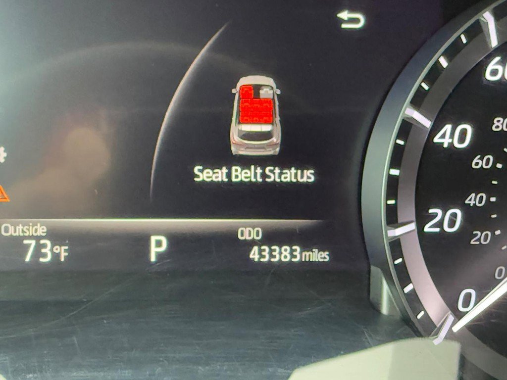 Used 2023 Toyota Highlander LE image 21