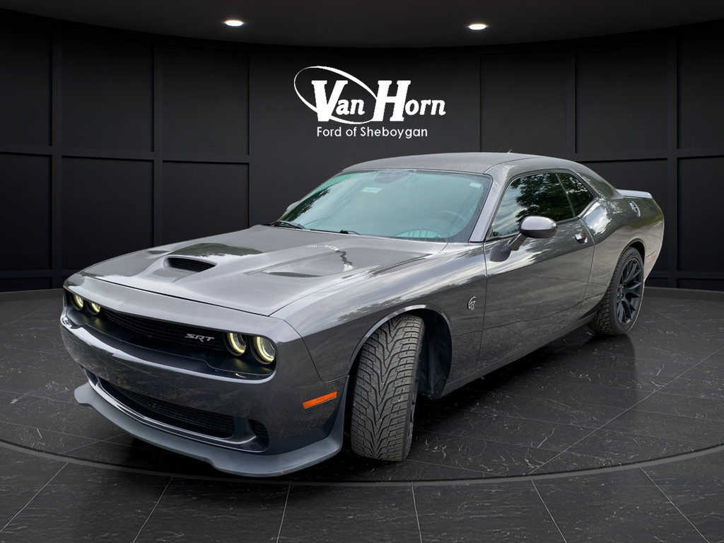 Used 2016 Dodge Challenger SRT Hellcat RWD image 3
