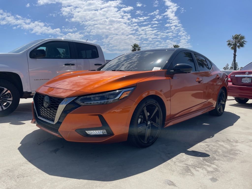Used 2022 Nissan Sentra SR w/ SR Premium Package FWD image 5