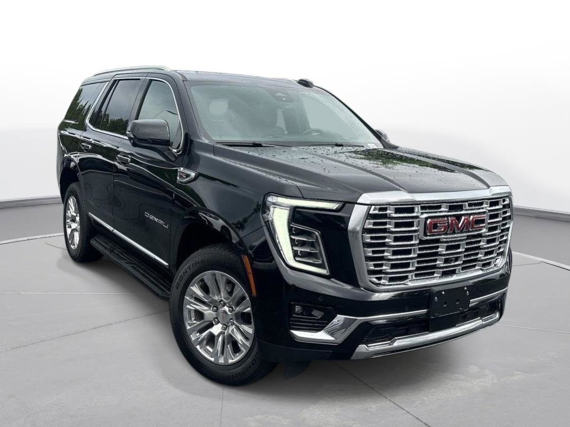 Used 2025 GMC Yukon Denali AWD/4WD image 3