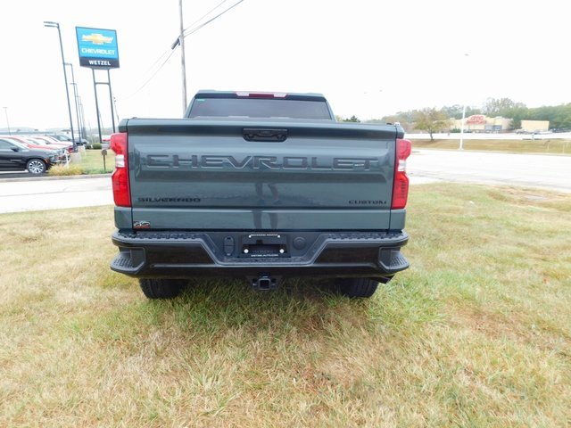 New 2026 Chevrolet Silverado 1500 Custom Trail Boss w/ Turbomax Blackout Package image 4