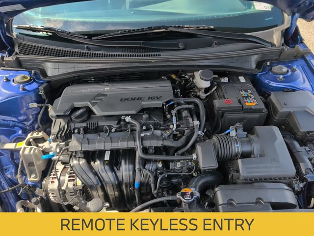 Used 2025 Hyundai Elantra SEL FWD image 13