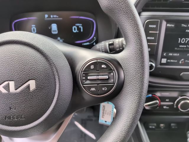 Used 2025 Kia Soul LX image 22