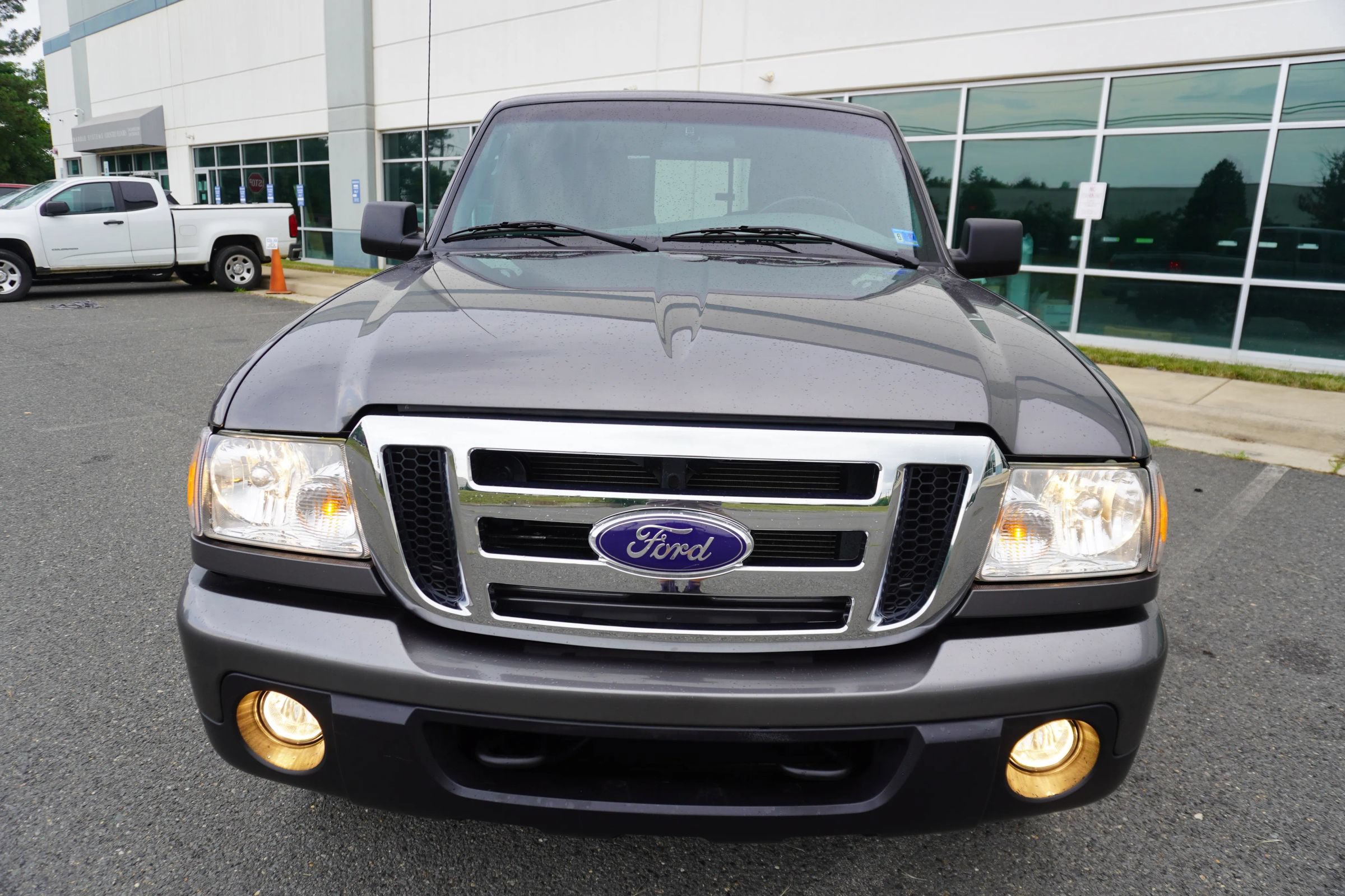 Used 2010 Ford Ranger XLT AWD/4WD image 2