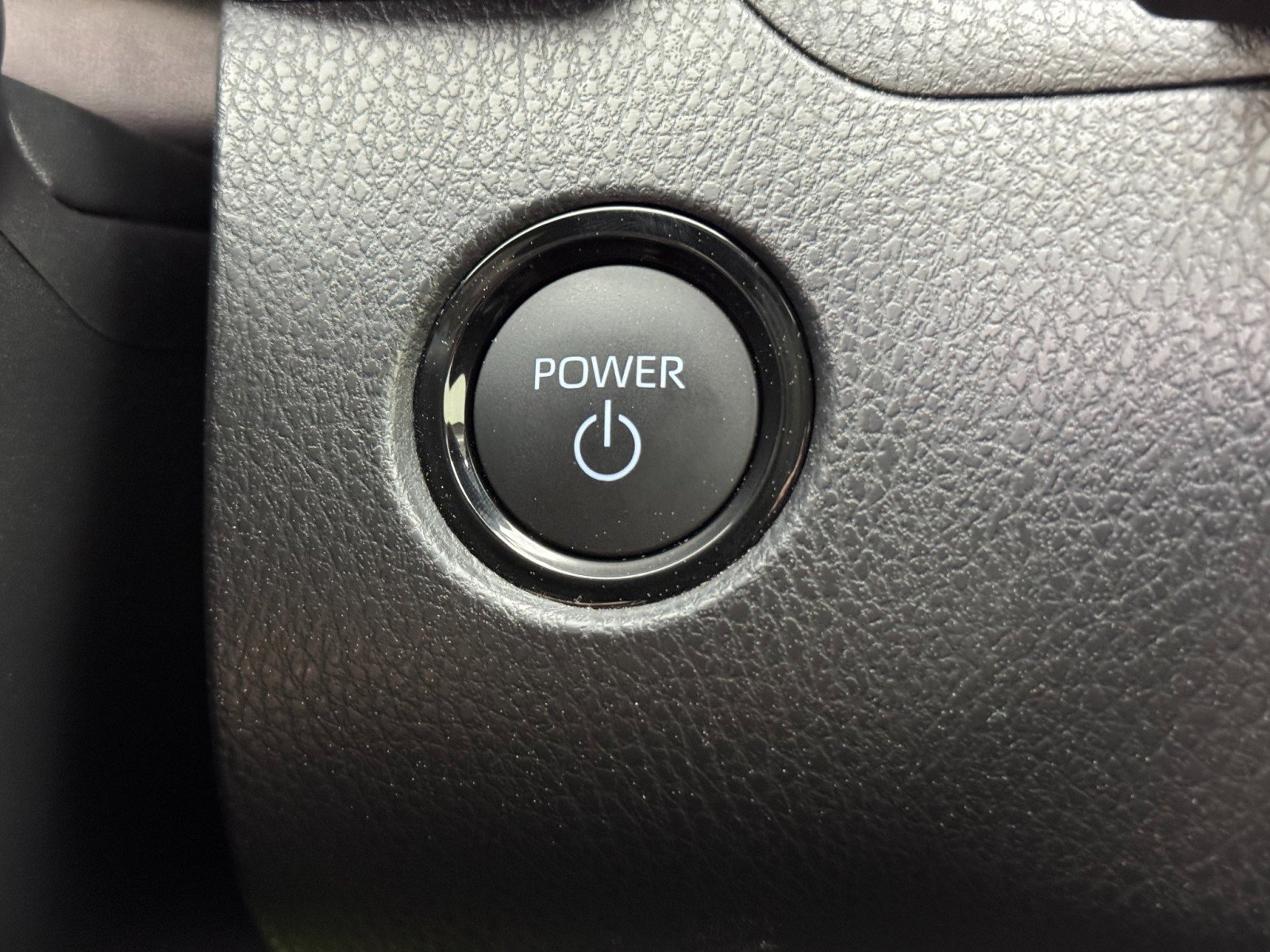 Used 2025 Toyota Camry LE image 21