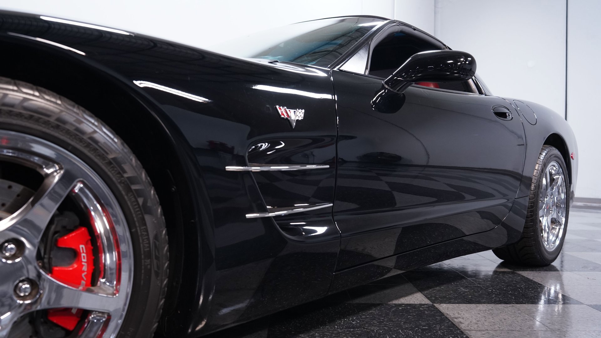 Used 2000 Chevrolet Corvette Coupe image 19