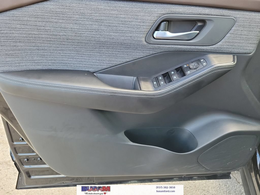 Used 2023 Nissan Rogue SV AWD/4WD image 19