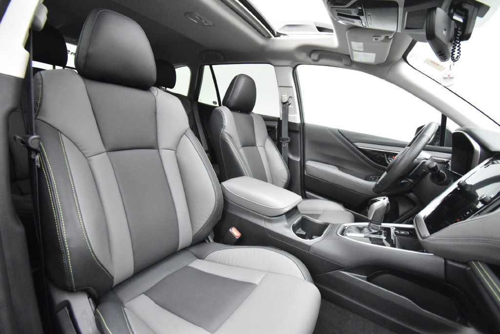 Used 2025 Subaru Outback Onyx Edition AWD/4WD image 16