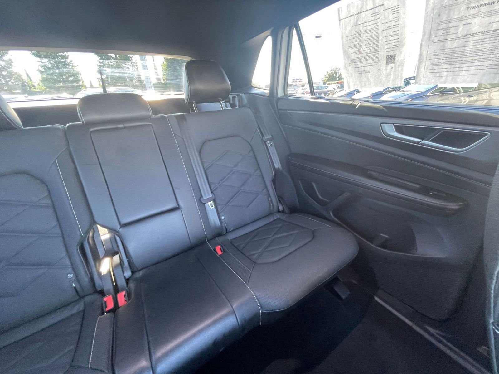 Used 2025 Volkswagen Atlas Cross Sport SE image 38